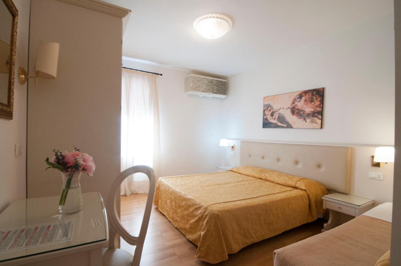 Albergo ai Tolentini Venesia Bagian luar foto