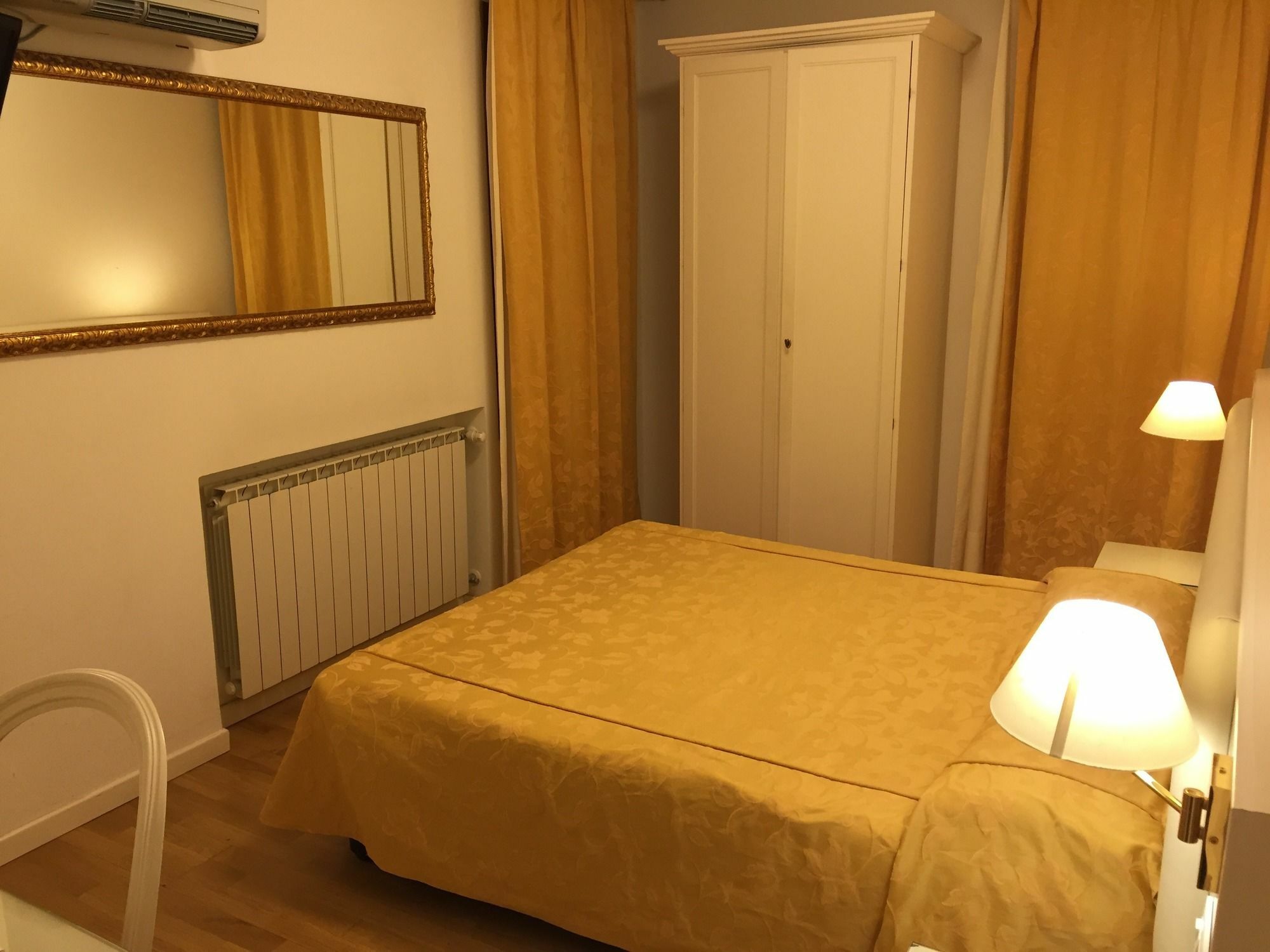 Albergo ai Tolentini Venesia Bagian luar foto